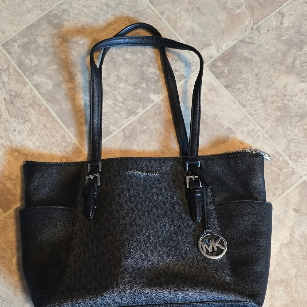 Michael Kors Black and Gray Tote Bag - Picture 10 of 11